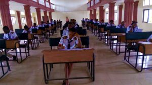 VCMSHT-Students-in-the-hall